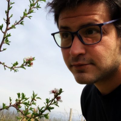 Alex Caballero. No se si soy tan caballero como dice me apellido pero lo intento, soy catador de vinos y por ello experto en el tema 🍷🍷🍷
Messi lover