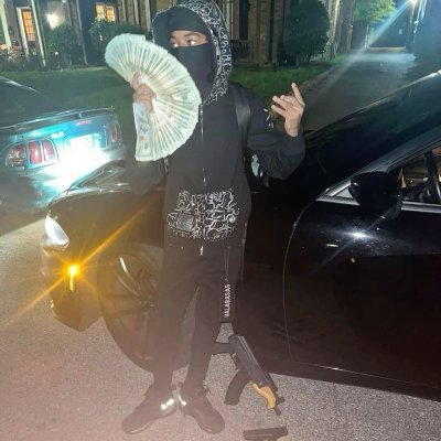 switchblower_'s profile picture. "nah I ain chasing deez slutz I'm tryna get rich" - lil scoom89