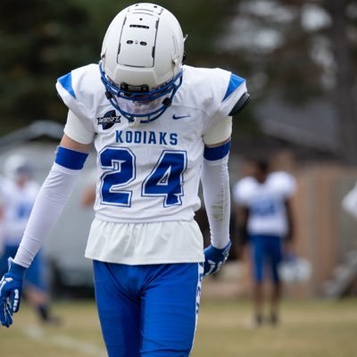 ryzner_mic25836's profile picture. 5’11 167lbs C/O 2026 Winnipeg Manitoba REC football #24 Defensive Back