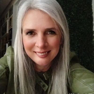 rivolta_melina's profile picture. Tenho espírito justiceiro e entendo que o amor deve seguir estes graus de preferência: Deus, humanidade, pátria, família e indivíduo.  (D.PedroII)