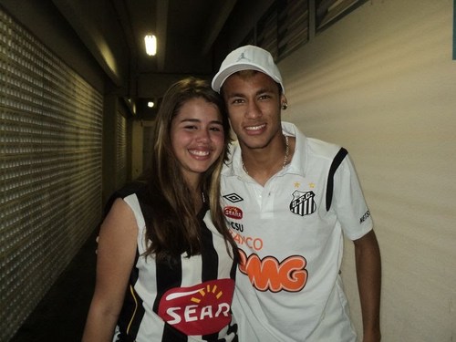 Pessoal , eu consegui realizar meu sonho , EU CONHECI O NEYMAR , nunca desista do de voces !  NEYMAR EU TE AMO MUUUUUUUITO s2s2