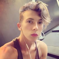 slave #8,942 (@julocati) 's Twitter Profile