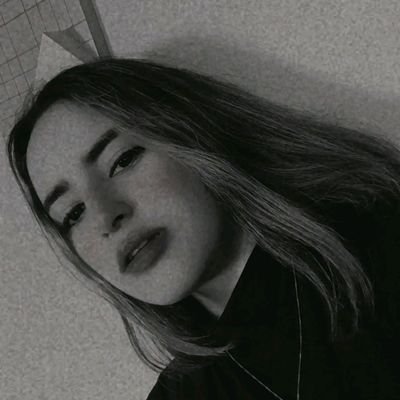 Miih_Pereira0's profile picture. feita de sol 🦋✨️

💍