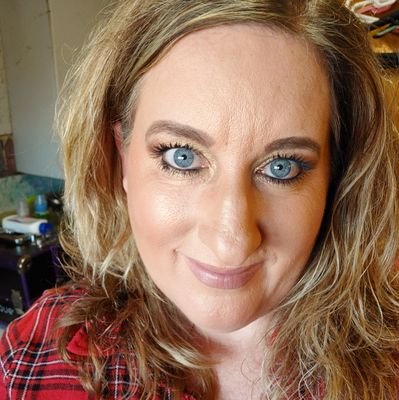 Amostime4's profile picture. 