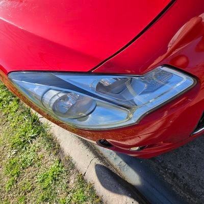 Tan enfermo de los autos que bauticé a mi hijo como uno.
Obsesivo de la estética automotriz.
A veces vendo autos.
Tifosi ☠️