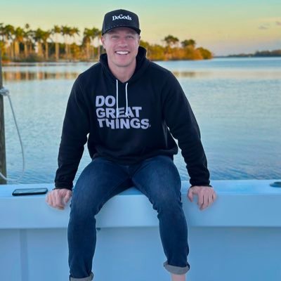 Digital & Affiliate Marketer 💻💰 Ask me how I make $30k+/mo on TikTok Shop 👇🏼👇🏼👇🏼