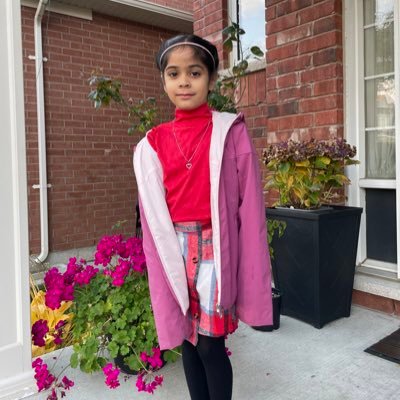 BhatiaInaaya's profile picture. I love to pose and my mom loves to capture This account is handled by my mother . Insta account gigu_bhatia