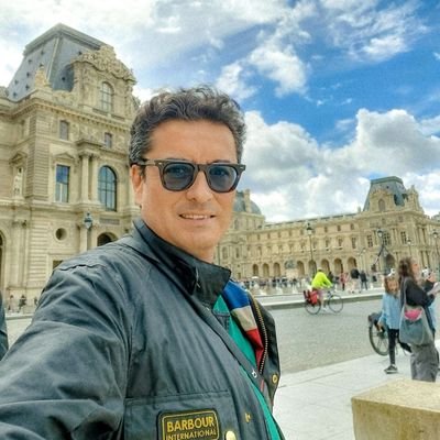 Patriota, siempre diestro 🇨🇱🗽, nunca siniestro(🔥🌳), por un Chile libre de Comunistas humanoides. Negacionista.
