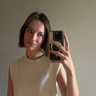 lilliclarke10's profile picture. 
