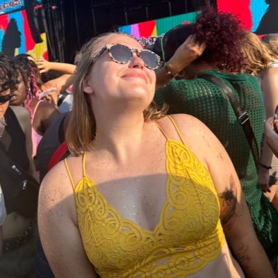 littlelfgirl's profile picture. do do do… mhm… donuts 🍩