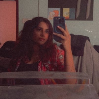 sabbyslayer's profile picture. Gamer, Editor, Writer, Bird.