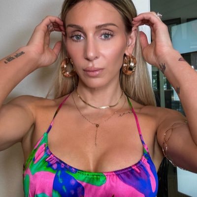 charlotte_6172's profile picture. wwe womens nxt championship legacy always do it with flair woooo