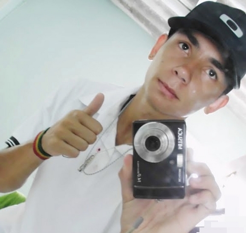 Meu nome é #EWERTHON mais conhecido como #PI .Tenho 20 anos sou #BEMDEVIDA , #ENJUADO , #VAIDOSO , #DIVERTIDO , #BALADEIRO. #Deus teamoo s2