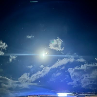 emmrooz's profile picture. 