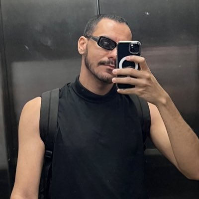eudanoliveira's profile picture. faço uns vídeos para a internet            https://t.co/ggn65XzF2r