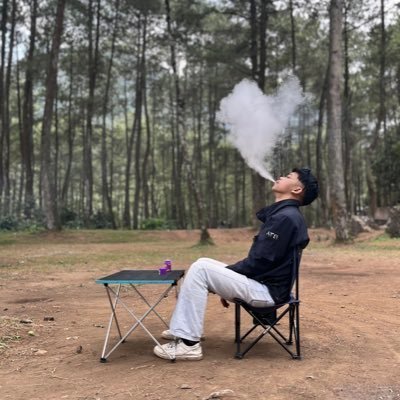 victor541043021's profile picture. its deep