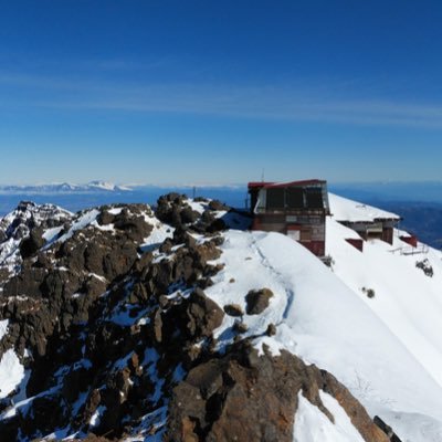 大正8年創部。今年で106年目!新緑から真つ白な雪景色まで、あなた次第で素晴らしい世界を見ることができます。ぜひ山岳部へ。 2〜4年生も大歓迎!! #一緒いこうよ山岳部 https://t.co/bBnZhgNiW7