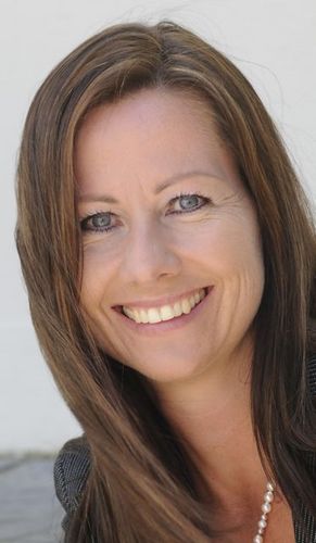 luciennefild's profile picture. Independent Communications Consultant focused on financial services