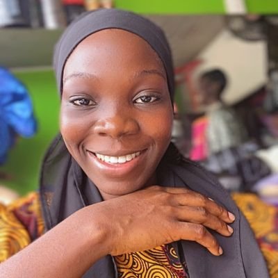 Muslimah||Motivational speaker||educational consultant||unilorite||educator. Let's share the relations with a bright smile😊💞