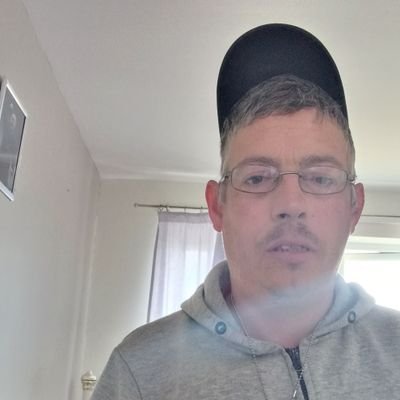 PeterRo29348153's profile picture. 