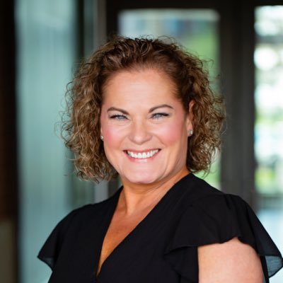 Resilient, Realtor, Forever Educator & Learner, Wife, Mom of 4, Advocate for others, supporter of Diversity & Inclusion.