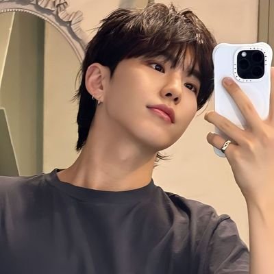 #hoshi #seventeen ꕤ fan account

                                                    ✎ @oing_0ov0vo » 비계