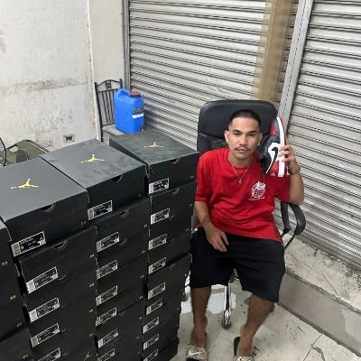 Johnmic38688075's profile picture. 