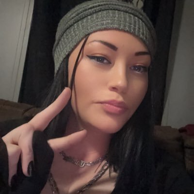 PoeticChaos26's profile picture. Psychology. Music. Libra.