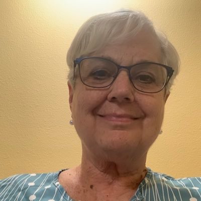 Seattle native 1949. UWashington grad. US Coast Guard Reserves (‘70s). Retired pub/priv sectors. Sports fanatic. End White Privilege. Nana to 13, Mother of 3.