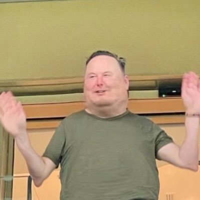 extriia's profile picture. autodidactic communist, organless corpus