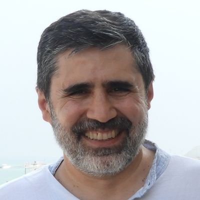 fprados's profile picture. Ingeniero, rolero y fan de la ciencia ficción. Me gustaría vivir en un mundo guionizado por Sorkin.

Pasadlo bien, no seáis Boyero.