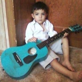 izzyg0nzalez_'s profile picture. txst ‘28 | free palestine 🇵🇸