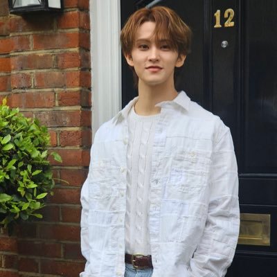 rinatchie's profile picture. 👑 | Spreading love & light, one Mark Lee + Jeon Wonwoo moment at a time 💘