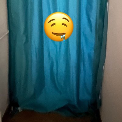 Glory Hole totalmente anónimo en Carabanchel, Madrid. Ven a descargar sin dar explicaciones y totalmente discreto😋🤤