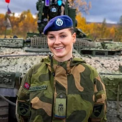 Я український воїн, ми захищаємо наших матерів, дружин, дітей і весь світ свободи💛💙🙏