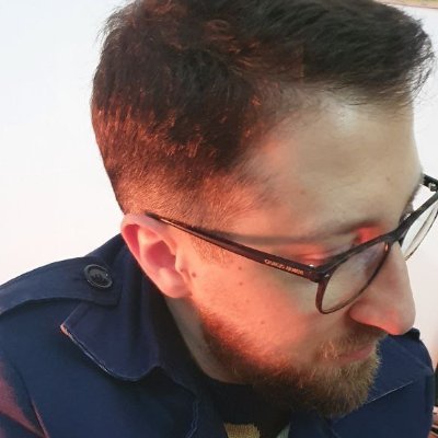 / journaliste / k / c’est un mélange de, un avant-goût, si vous voulez, d’arrière garde et surtout un arrière-goût d’avant-garde /