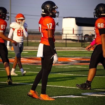 Medina Valley HS |🎓2028 | WR/CB | 5’10 | Track⏱️ | 3.3 GPA | ✉️:jessealaniz160@gmail.com |