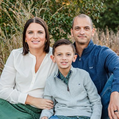 MrsWilliamsRMES's profile picture. wife | mom 💙| teacher🍎|bookworm 📚