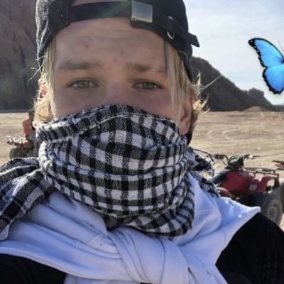 Hadiaed's profile picture. Only @ChelseaFC | Whatever happens, happens.