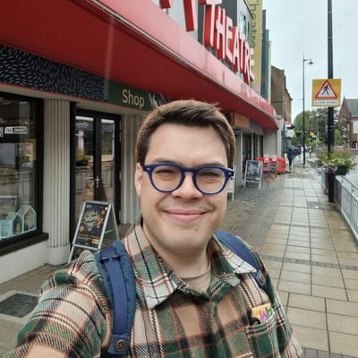Theatre Maker and Magician | Head of Creative Learning @theatreroyalbse | Member of @magiccirclehq | Views my own | Next: Sword In the Stone @theatreroyalbse