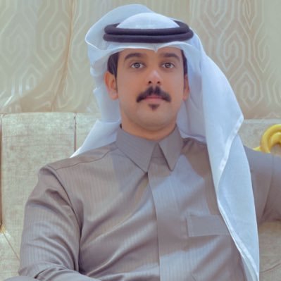 في كل مكان سأعيش عالمي الخاص، اكتب مآحب وأكن ما أريد، لاافرض نفسي على ذائقة آحد، إعجاب الآخرين بي لا يساوي شيئاً إن لم أُعجب بنفسيء،،