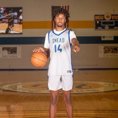 6'7 Wing Freshman Atlanta native @ Snead State CC. Destined for greatness 📚🏀📈📊