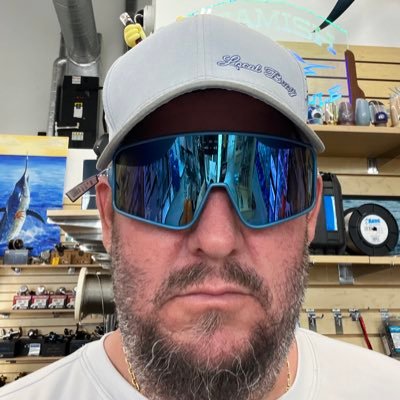 retired fish killer!! full time fishing tackle dealer!! love baseball, football, hunting and my FAMILY!!