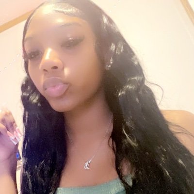 nicole1013632's profile picture. 