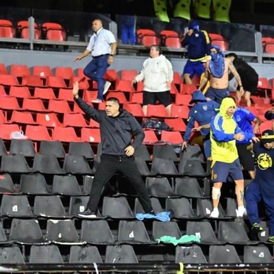 politica riquelmeana
vai falar merda em outra dimensäo!!