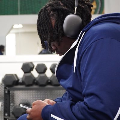KhamariWash1's profile picture. 6’2|315 lbs | 24’| OL/DT |juco product WashingtonKhamari@gmail.com