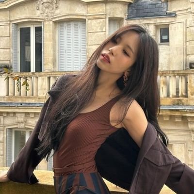 Lumpiang Shinaron 🫔🇵🇭 • TWICETEEN • MiSaMo
🐰 Nayeon Puller 🦖
