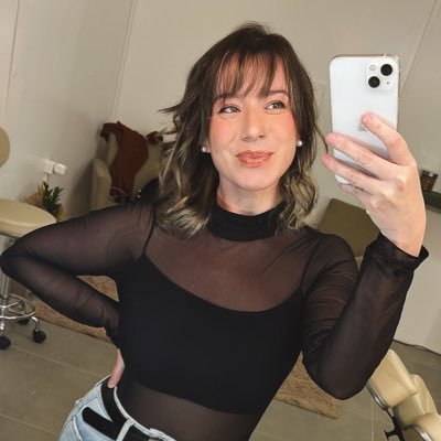 donarafinha's profile picture. entra, mas não repara na bagunça ✌🏻