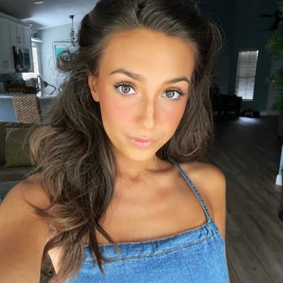 💓💜💓💜 hey here’s my fans Backup Page 📃 While my other account is managed by my management promise to reply all your comments only if you’re my die hard fans