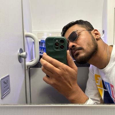 RaviAbhijit's profile picture. •Doctor •Thinker •Work in progress …..